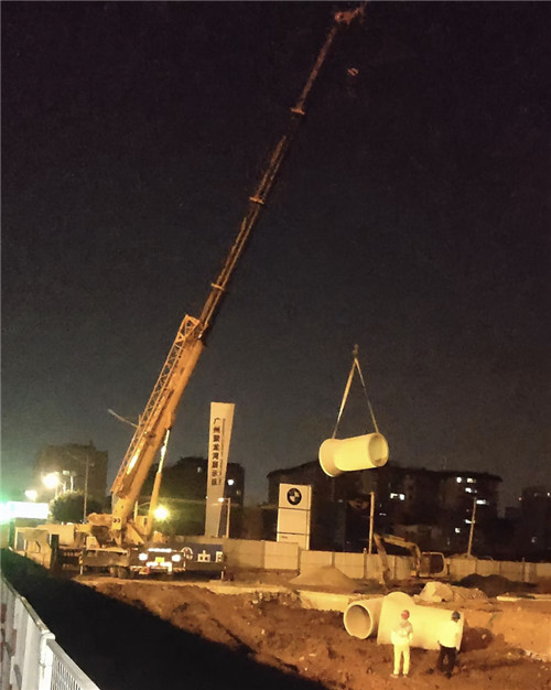 拱墅区“弯臂矫正”—— 吊车的 “形变补偿” 技术